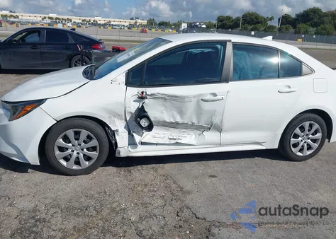 2022 Toyota Corolla Le z USA, uszkodzony, nr VIN 5YFEPMAE7NP284551